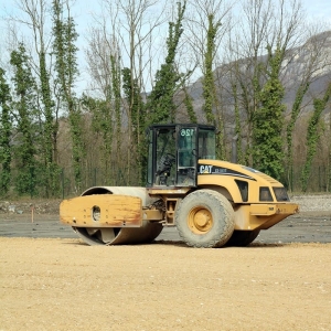 Rouleau CATERPILLAR