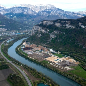 Centre de tri des déchets industriels banals (DIB) et Siège social de Lely Environnement situés à Fontaine, en Isère