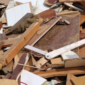 Collecte des déchets en bois brut ou manufacturé