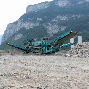 Crible vibrant double étage Powerscreen Warrior 1800